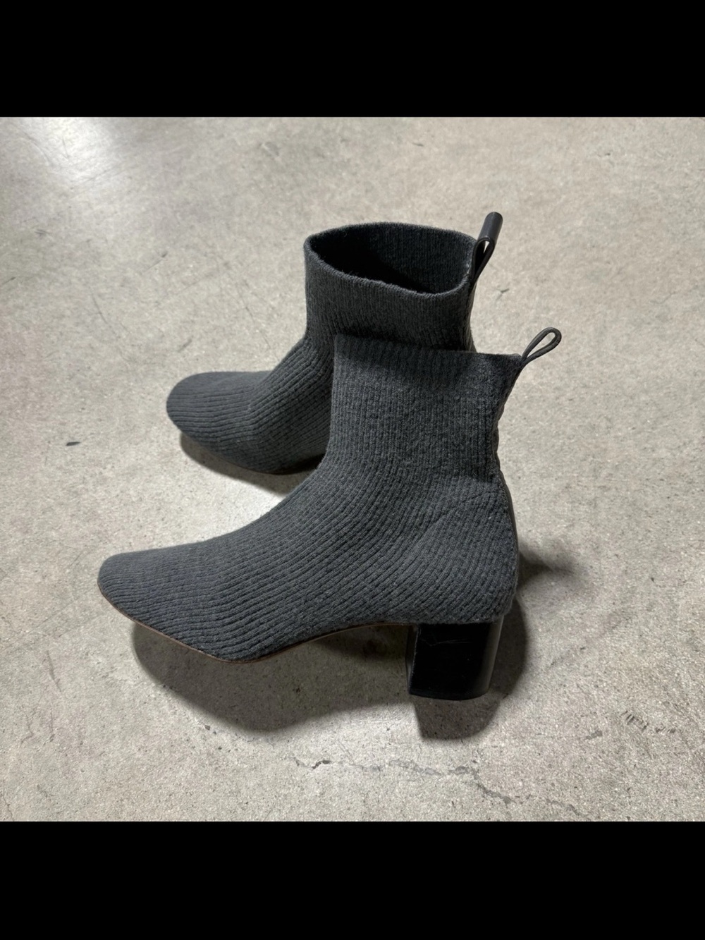 Everlane Black Knit Sock Ankle Booties with Block Heel size 7.5 cute cozy fall